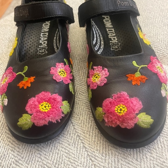 Pom d'Api EUC Embroidered Black Leather Mary Jane Strap - Picture 6 of 12